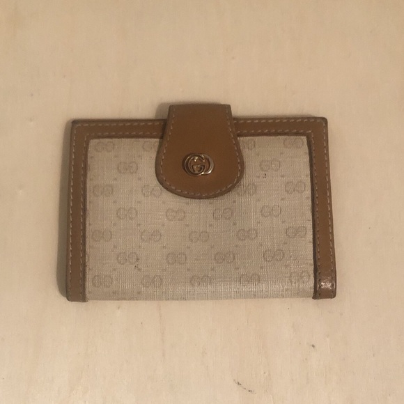 Gucci Accessories - Vintage Gucci Card Holder